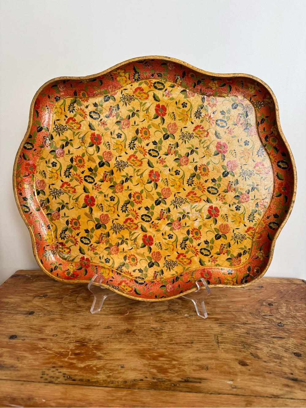 Paper mache decorative tray with warm floral motifs